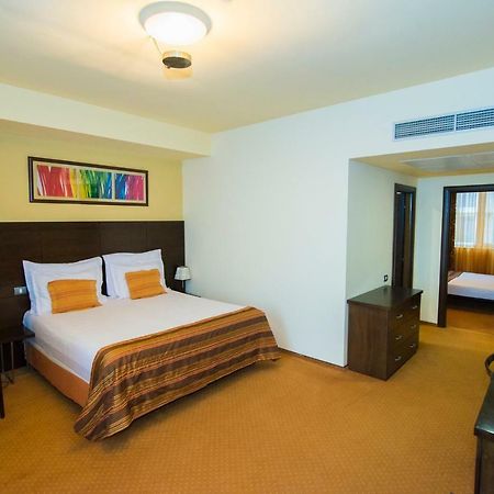 Imago Boutique Hotel ママイア エクステリア 写真