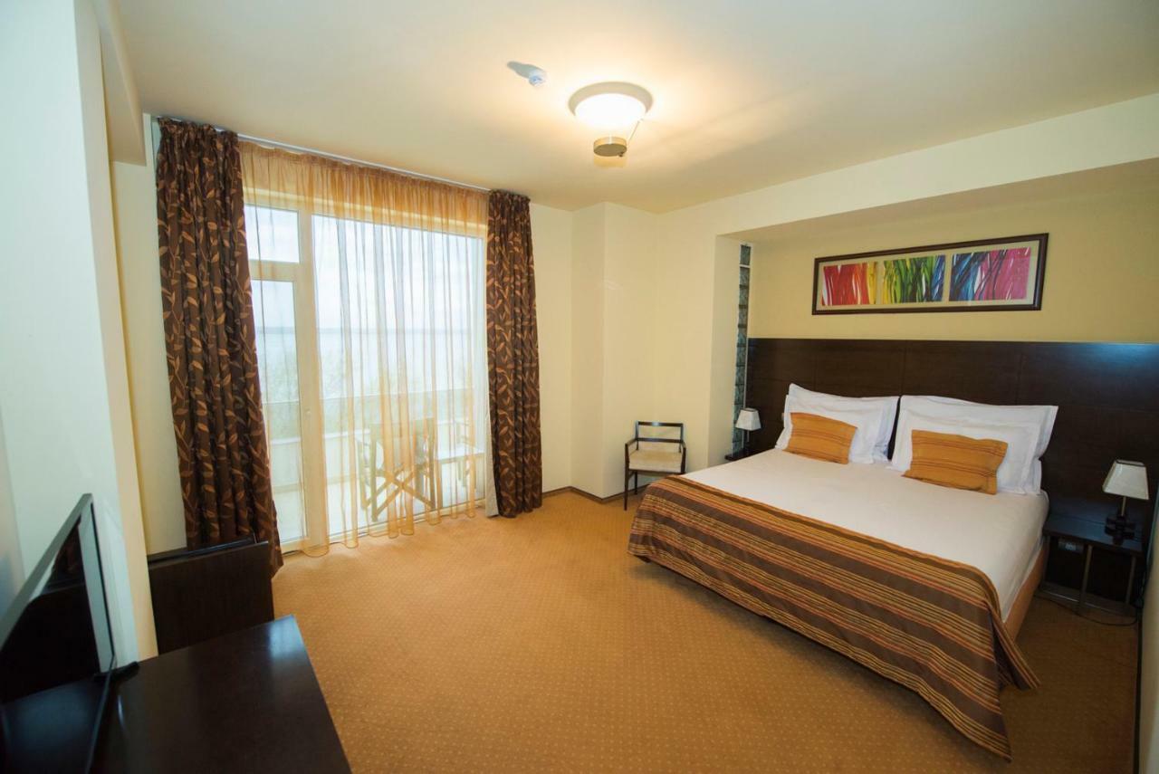 Imago Boutique Hotel ママイア エクステリア 写真