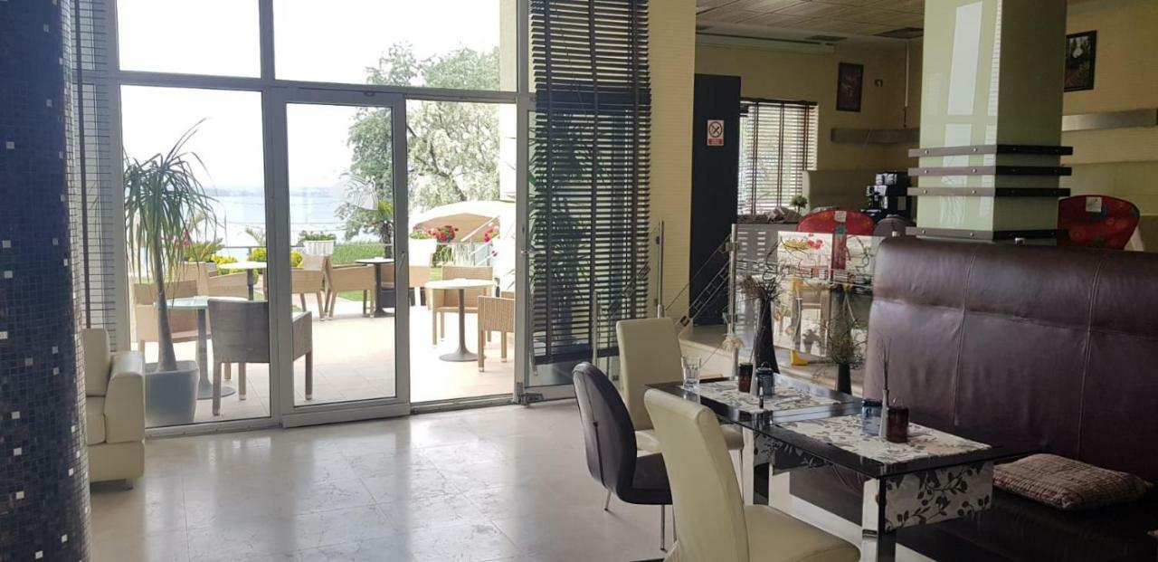 Imago Boutique Hotel ママイア エクステリア 写真